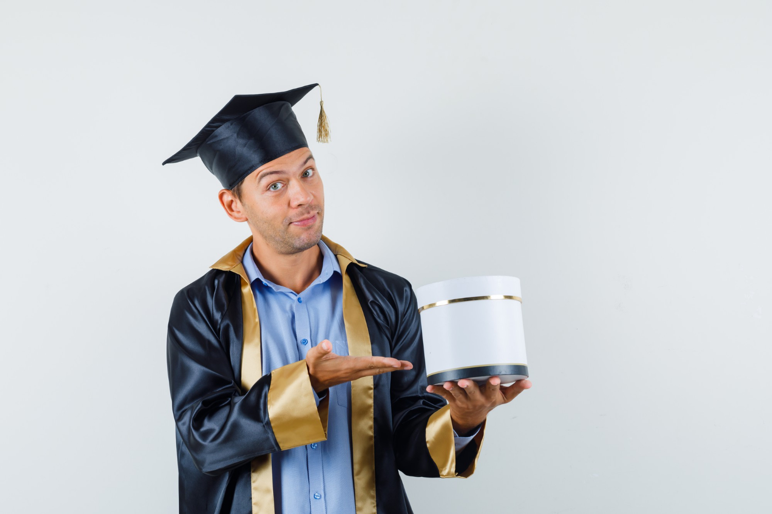 The Ultimate Guide to Scholarships for Non-Traditional Students: How to Achieve Your Educational Dreams